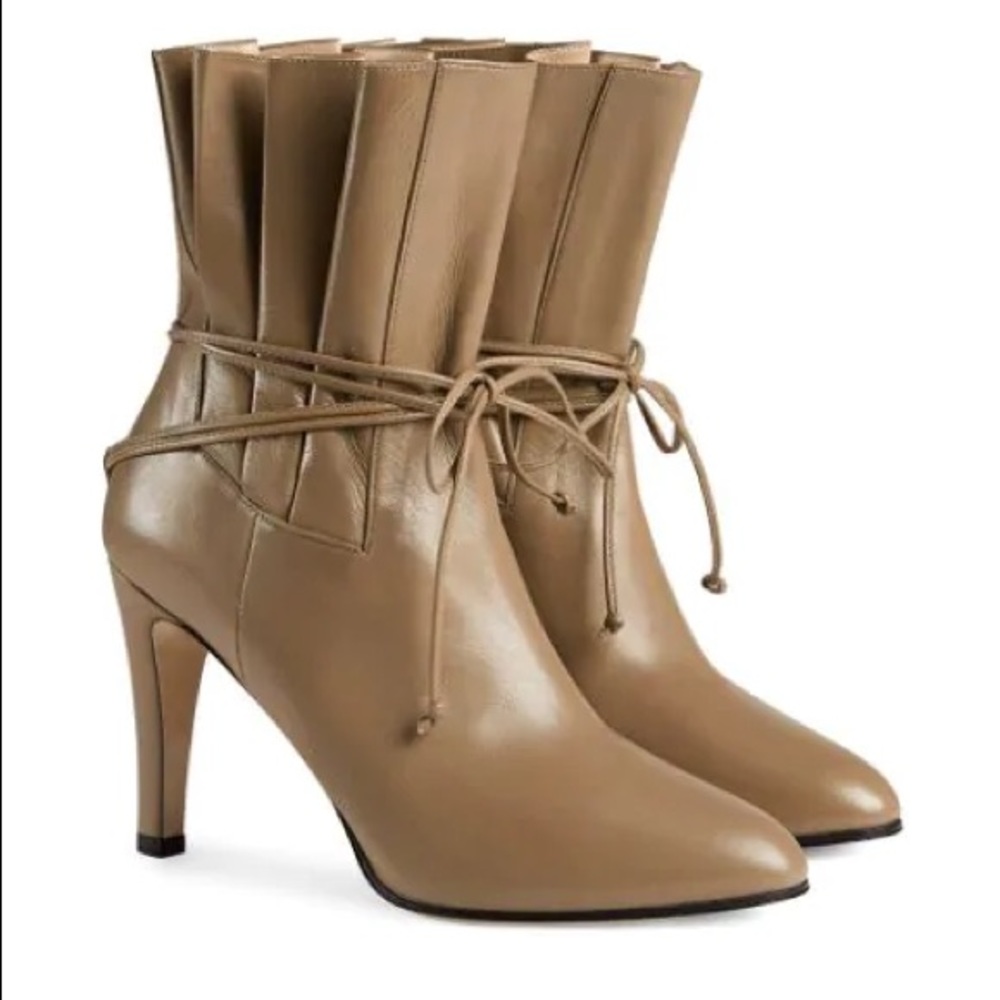 Gucci Indya Pleated Bow Tie Leather Boots